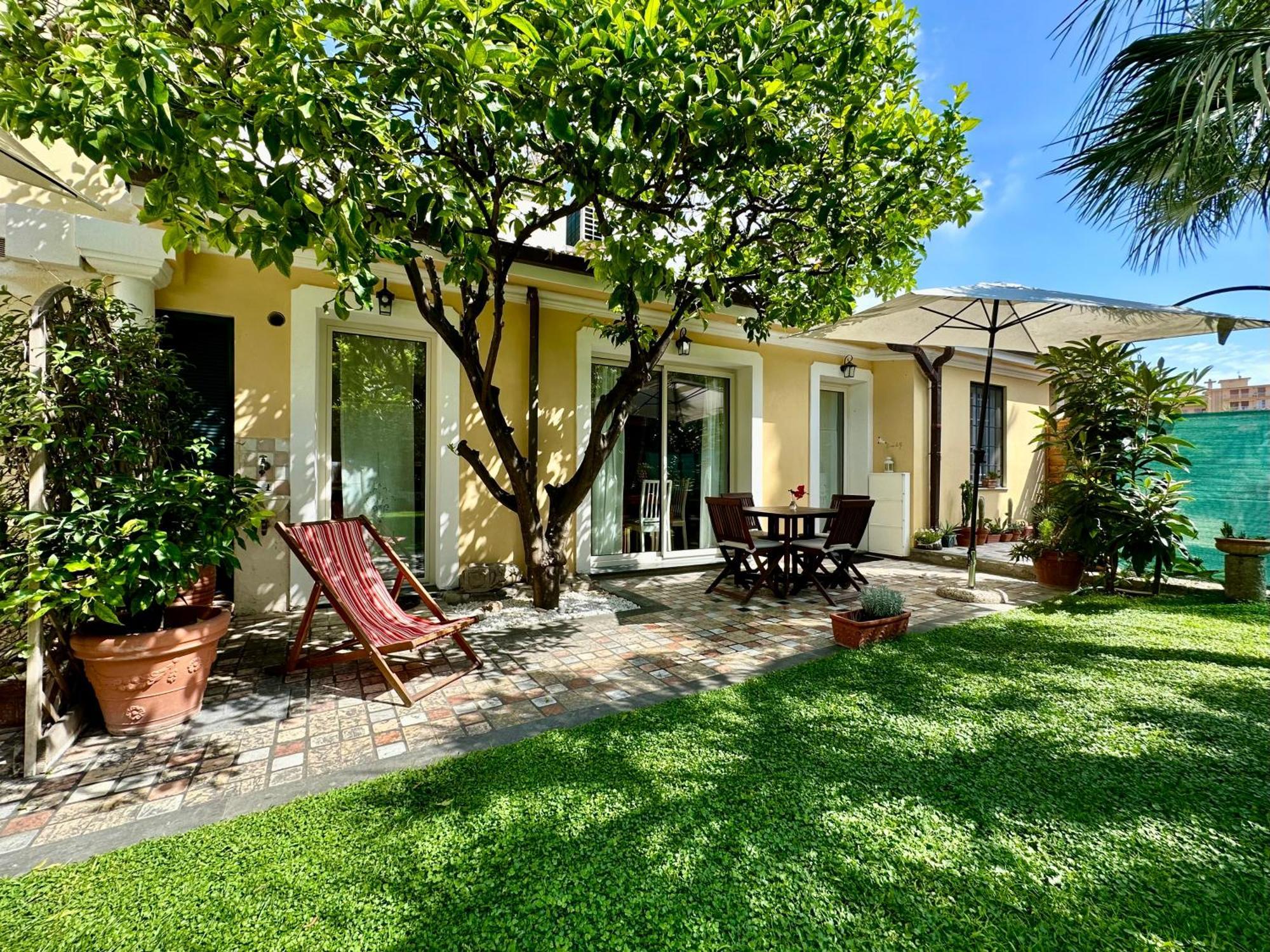 Villa Angelina Holiday Homes - Casa U.G. Vallecrosia Buitenkant foto